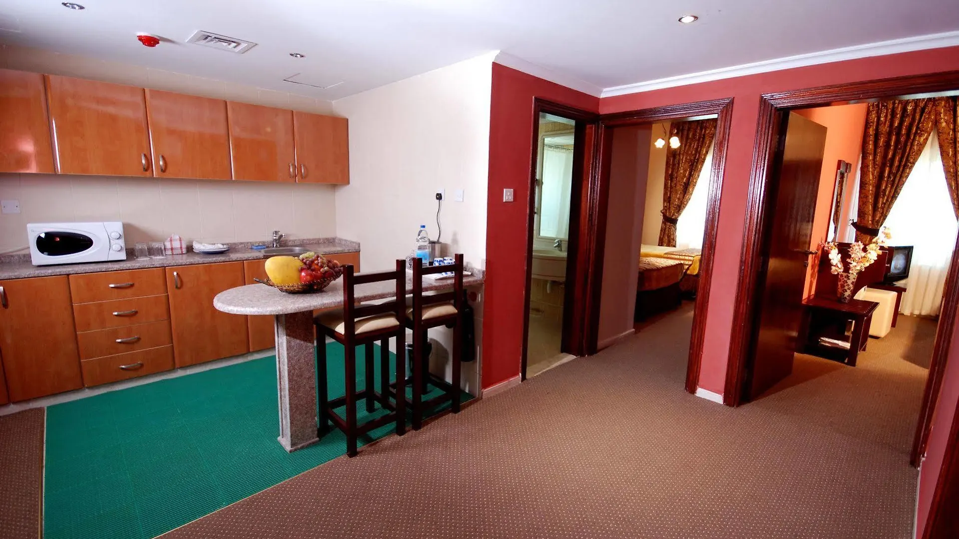 Al Bustan Tower Hotel Suites Sharjah 4*,  United Arab Emirates