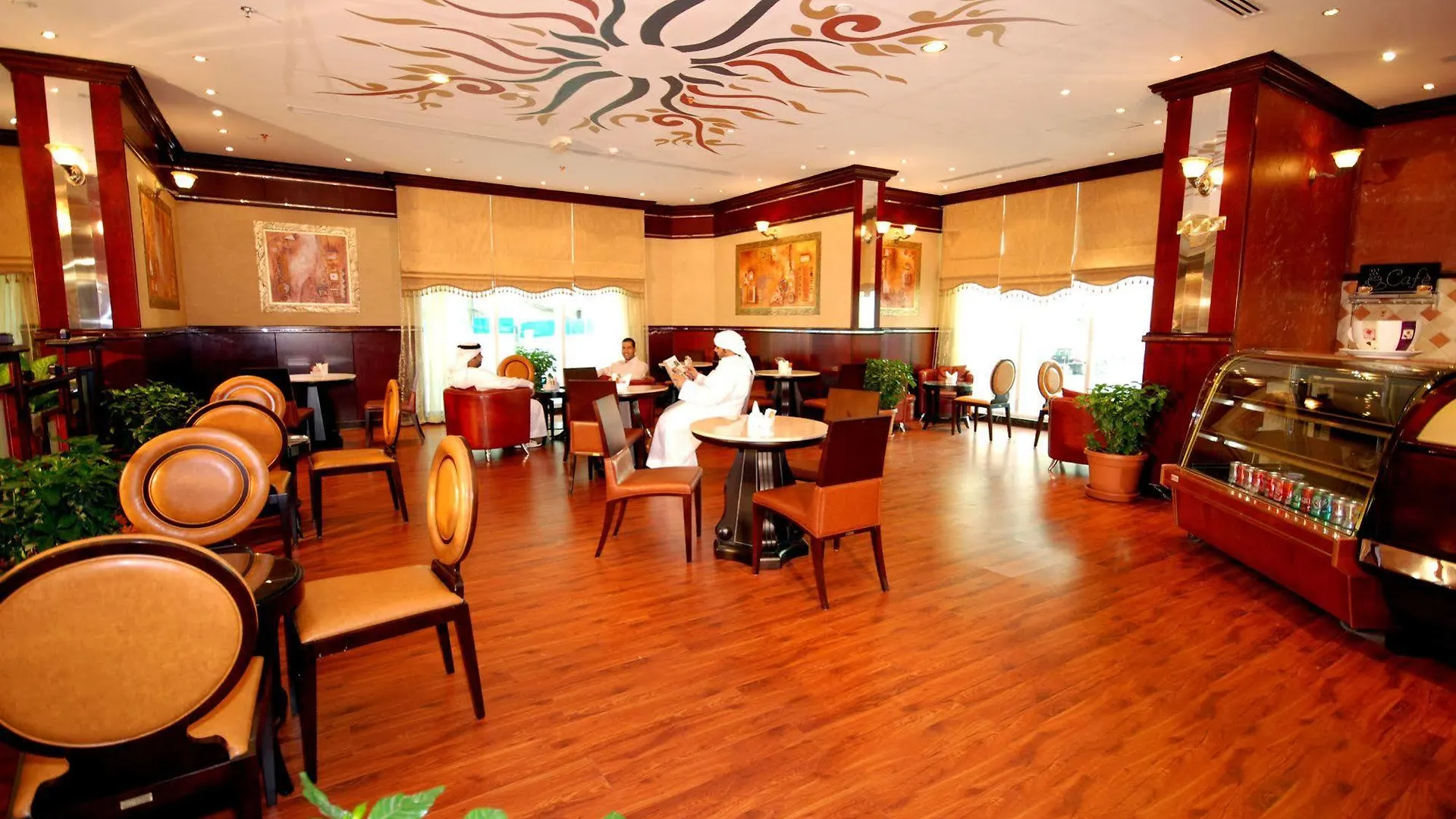Al Bustan Tower Hotel Suites Шарджа